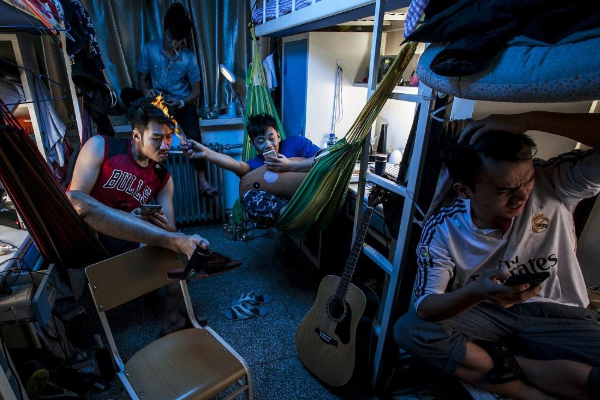 大学宿舍中经常玩的4款游戏lol上榜最后一个开黑玩