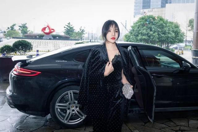 李鸣琴|荒废5年,如何摇身一变霸道女总裁_工作