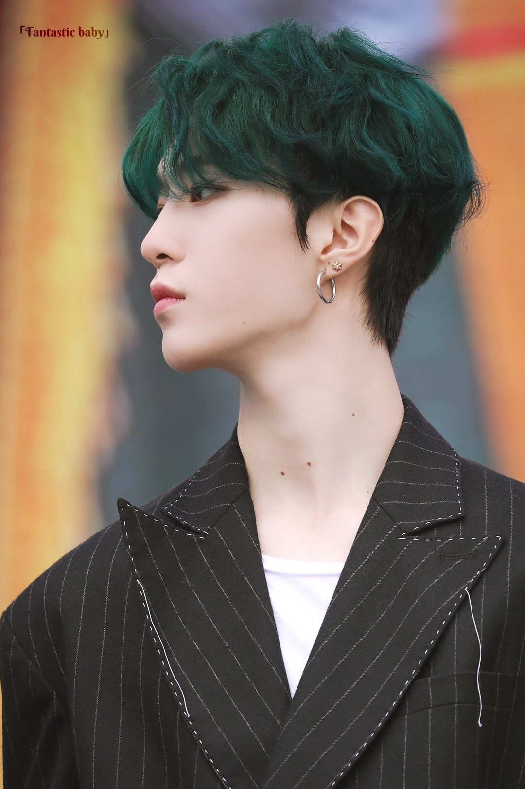 范丞丞集齐彩虹发色 哪一个颜色是你的最爱呢?