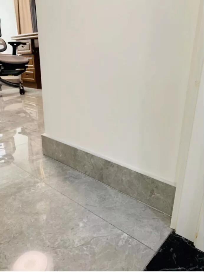 张家港翻小咪装修:装修千万不要装踢脚线