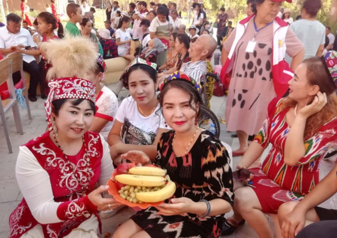 木垒镇社区开展庆祝古尔邦节暨民族团结一家亲联谊活动