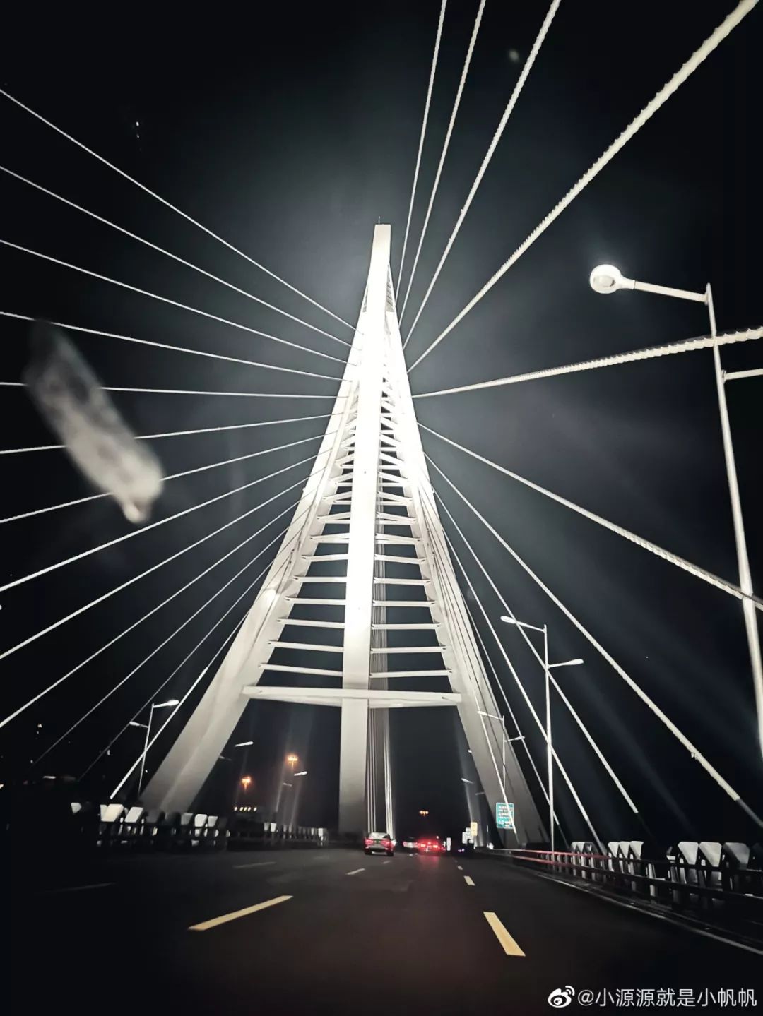 (上图源:@追光纪,@小源源就是小帆帆)祥云桥是省城南部连接汾河两岸的