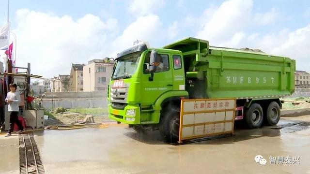 城区249辆建筑垃圾运输车换新装这才是渣土车该有的模样