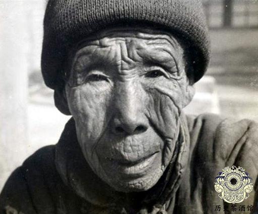 真实的清末太监老照片和正常男人不同这点区别一眼就能看出来