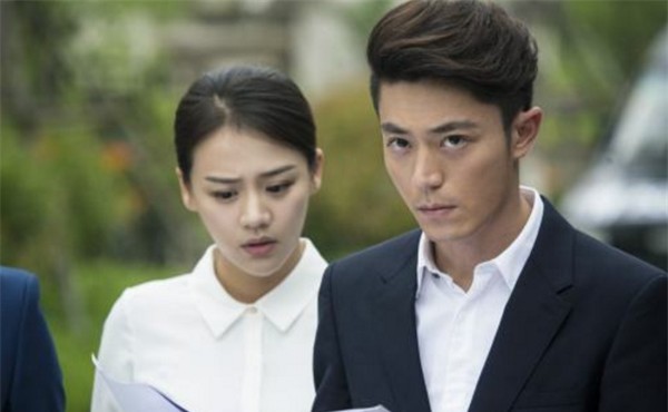 《他来了,请闭眼》这部剧讲述了全球著名犯罪心理学家薄靳言在破解一