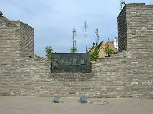 西宁古城墙遗址图片