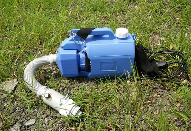 打过除草剂的药桶,这样清洗后再打其它农药,减少药害发生