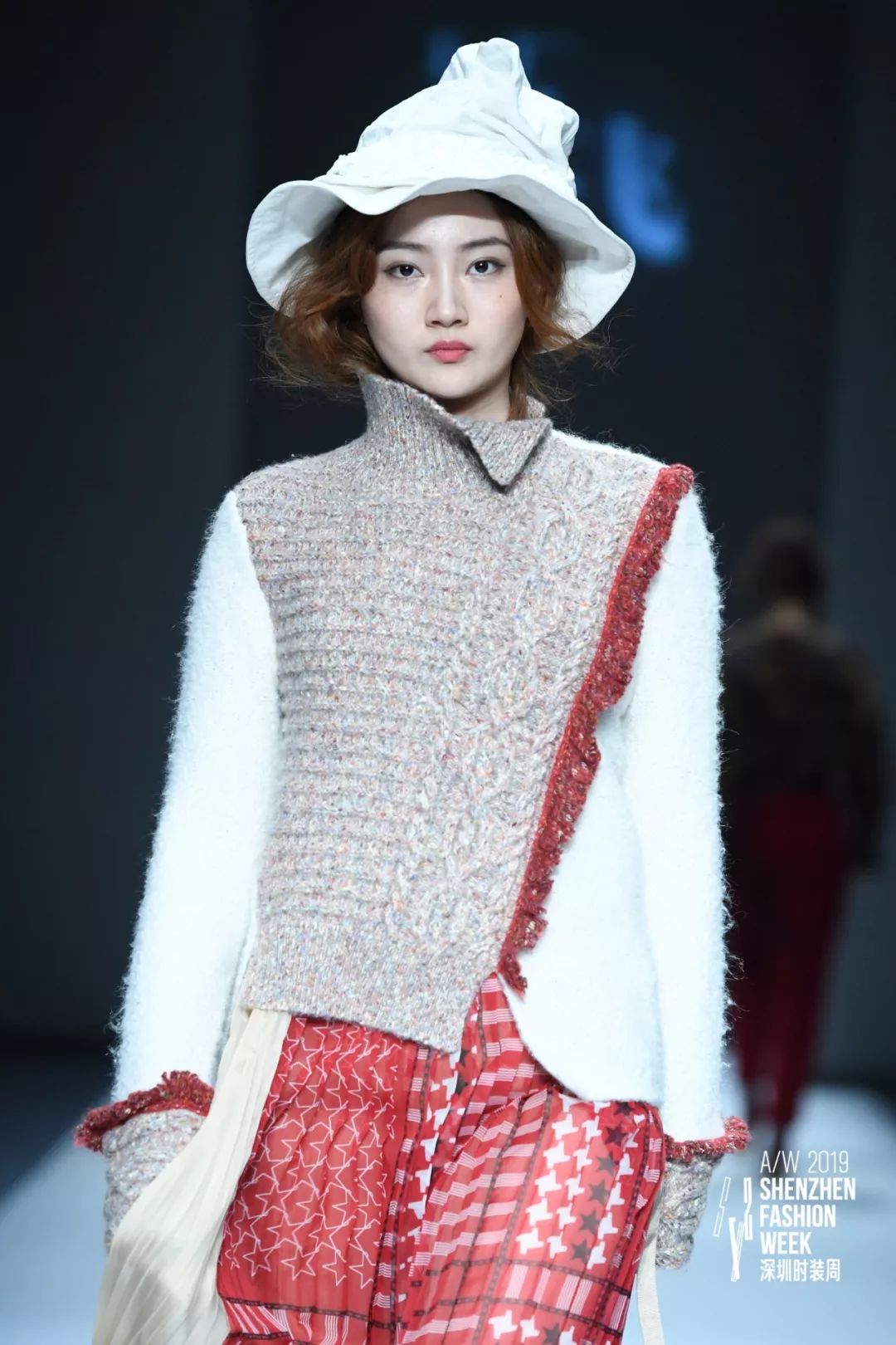 大观原势力热烈祝贺中国国际杰出女装设计师品牌flyalone单飞入驻大观