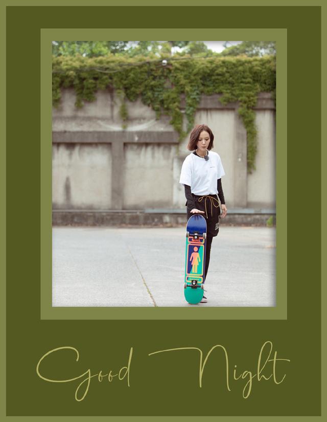 34岁王珞丹平日霸道总裁私下却酷爱滑板,穿搭都宛如18