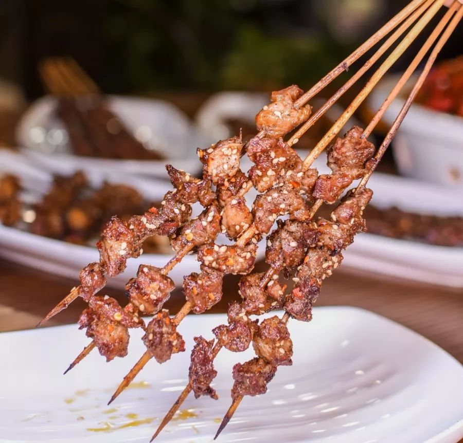 田螺煲送送送这家烧烤坊c位出道专治贵港老铁们的刁嘴巴