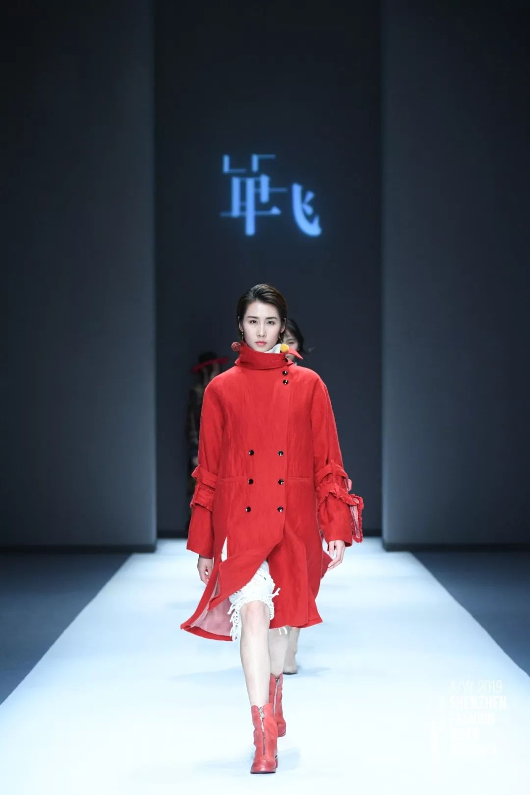 大观原势力热烈祝贺中国国际杰出女装设计师品牌flyalone单飞入驻大观