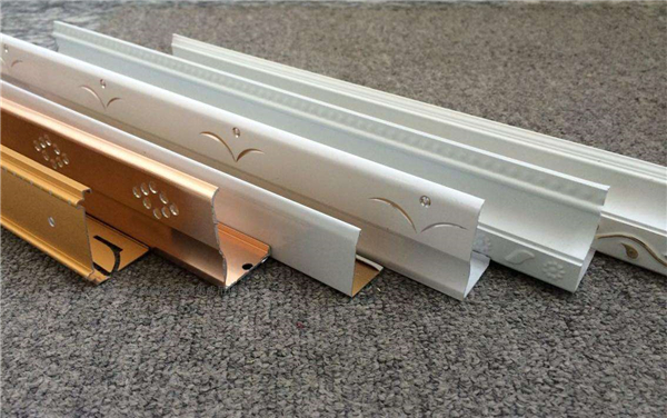 装修过程中集成吊顶边角线安装需要注意什么