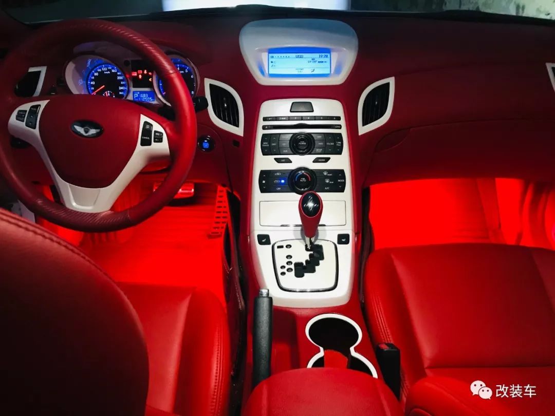 10多万买辆平民后驱跑车爆改劳恩斯酷派宽体低趴改装