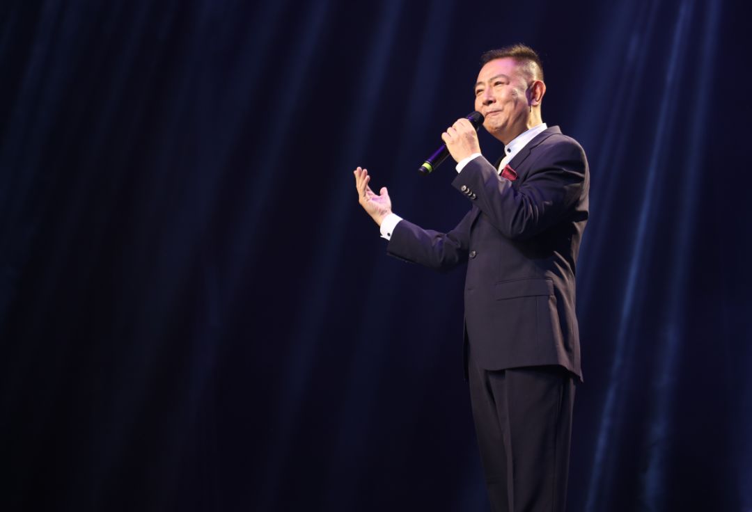 作品展播中央广播电视总台国宝档案主持人任志宏朗诵次北固山下