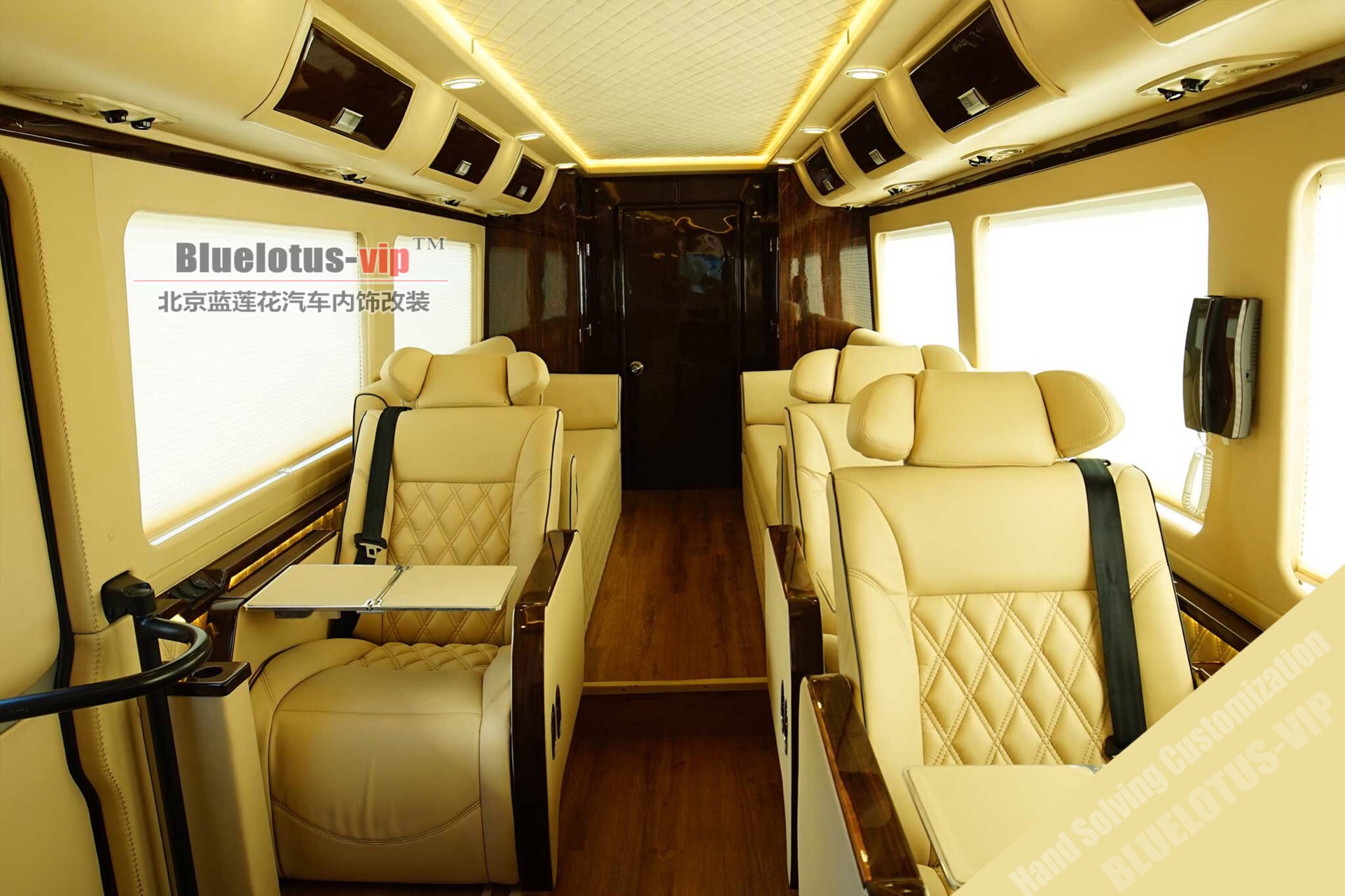 丰田考斯特改装房车办公车图片案例