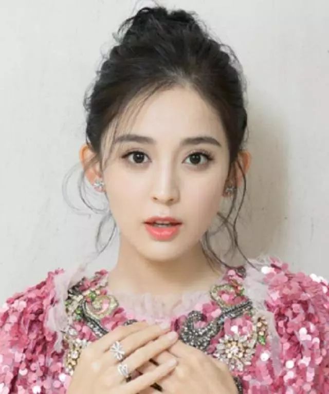 看嘴识美女,颜值高的女生大多都是这四种唇形,你上榜了吗?_樱桃