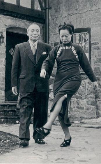 原创李宗仁的仨老婆发妻活过百岁次妻是校花75岁再娶明星之女