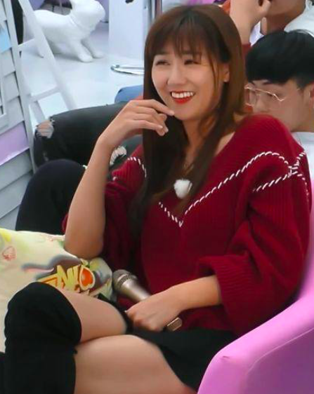 小苍到底怎么了?曾经的电竞女神,如今35岁婚姻电竞却两手空