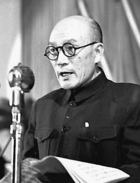 李如龙这么想也是人之常情,但是父亲李达并没这么做,让李如龙非常失望