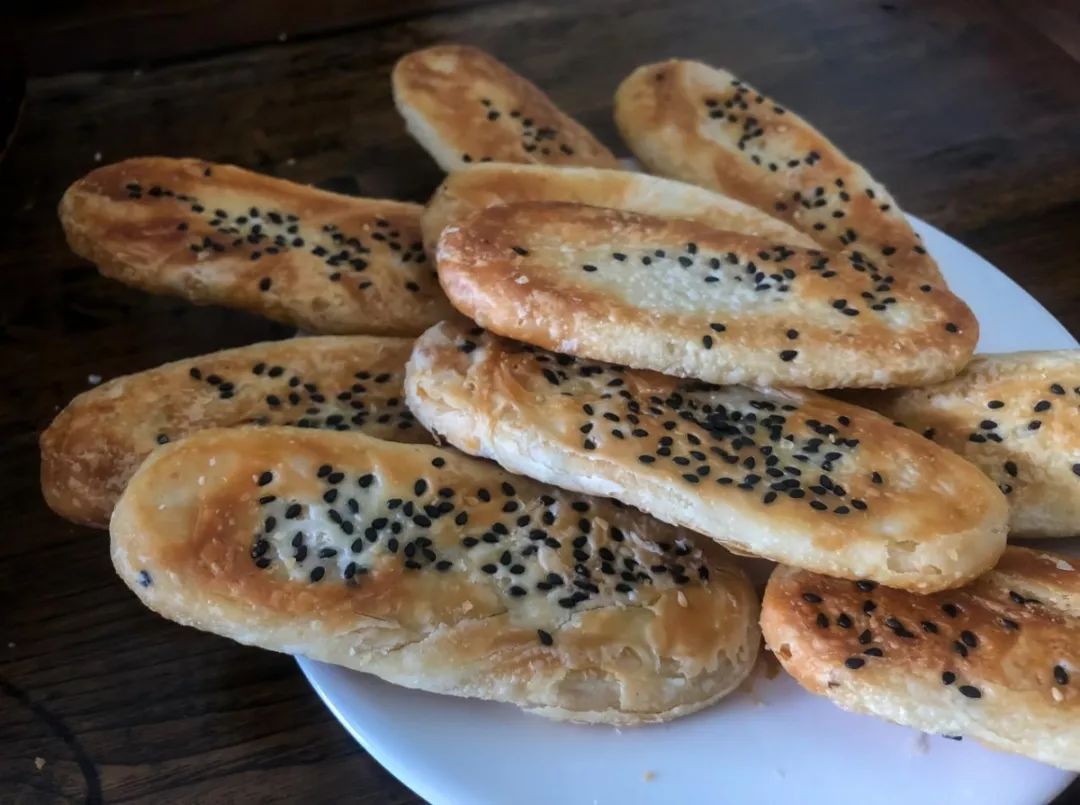 一甪香伴尝一口袜底酥品甪直匠心美味