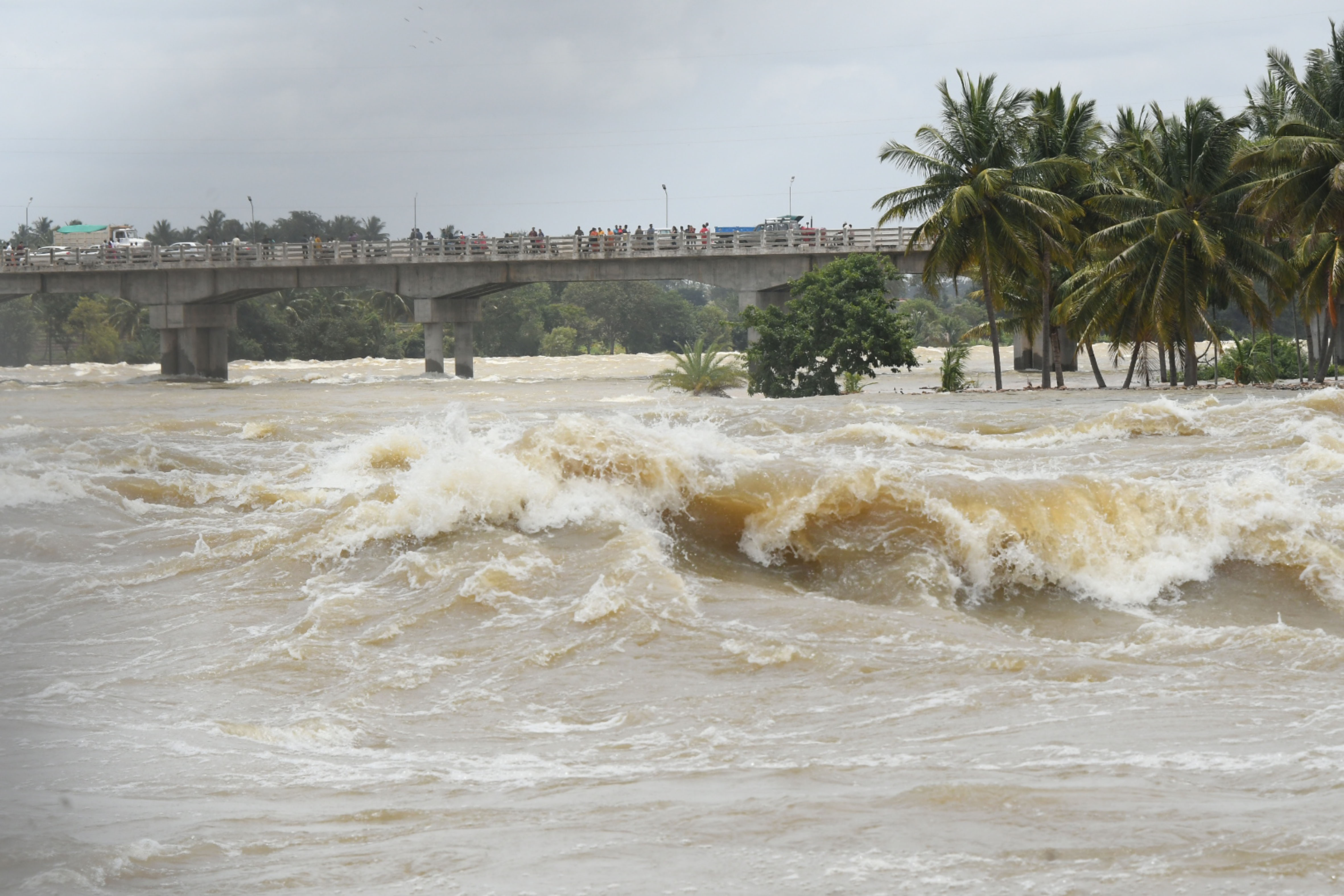 印度多地持续暴雨致死人数升至132人