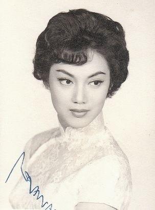 香港资深女演员夏萍逝世享年81岁九品芝麻官中饰演周星驰妈妈