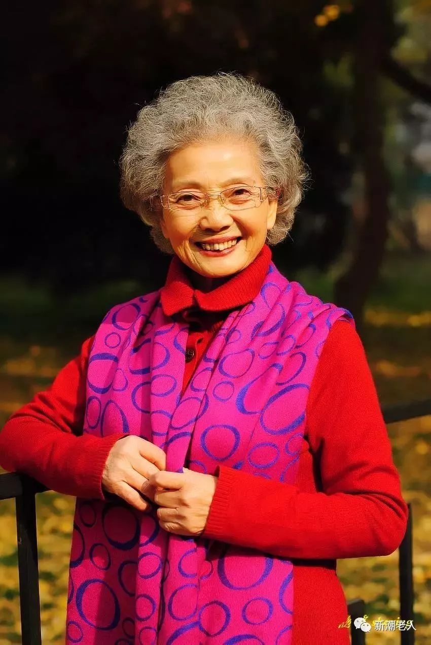 88岁的她成为中国最时尚的奶奶美得令人心醉