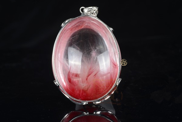 佩戴红兔毛水晶有什么好处和作用