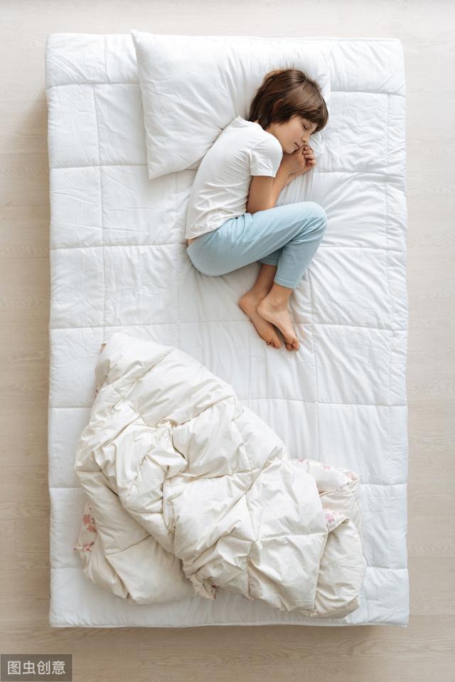 缺点:1,肌肉拉伤.蜷缩动作会使背部过度牵拉.