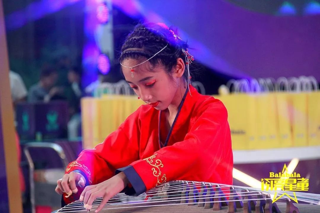 顶尖街舞导师谢文珂助阵闪亮星童酷炫舞台展现国风之美