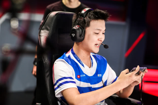 缘何cat在qg拿四冠,却无一个fmvp?_qghappy