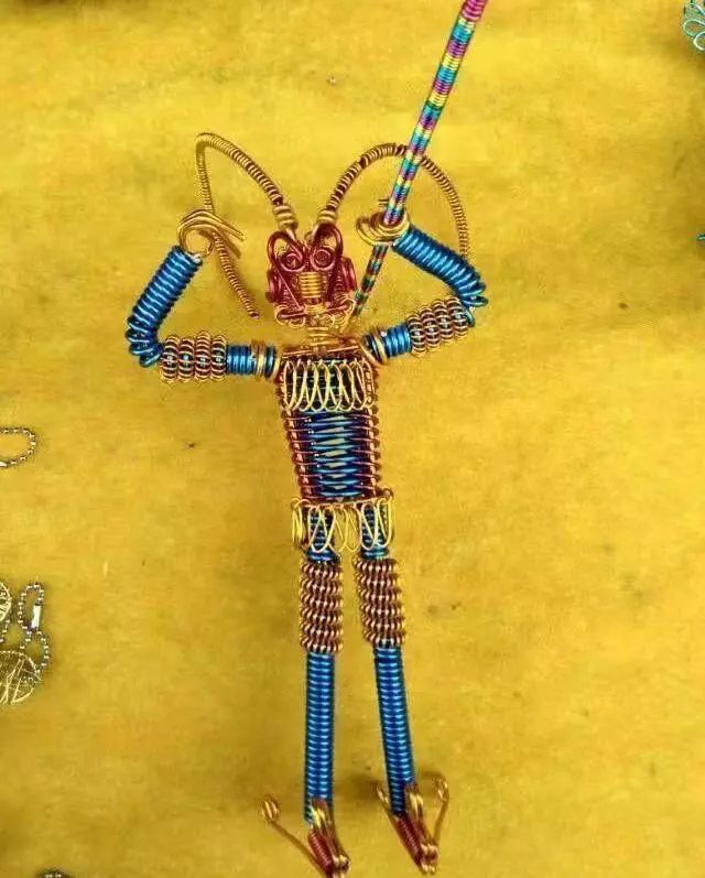 青龙古镇"铁线哥"的"绝技" "百炼钢成绕指柔"_工艺品