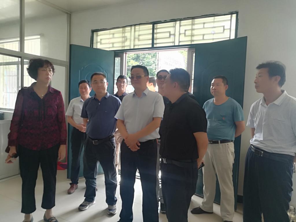 长安大学科技处处长韩玲一行深入商南调研科技扶贫工作