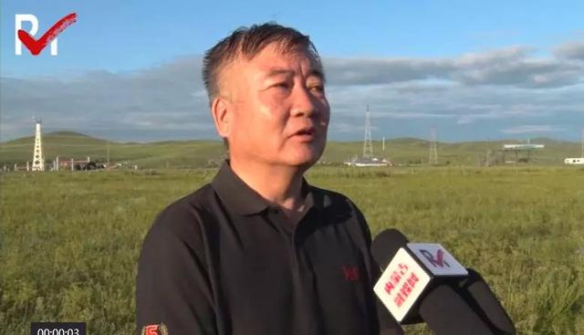 专题片摄制组制片人魏严介绍了拍摄情况,霍林郭勒市政府副市长聂文辉