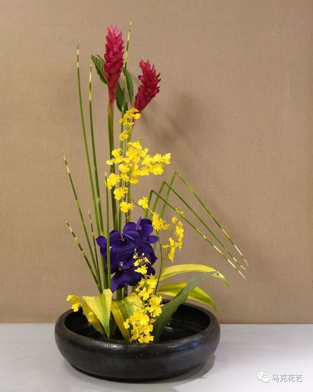 插花艺术风格解析美在眼里静在心里