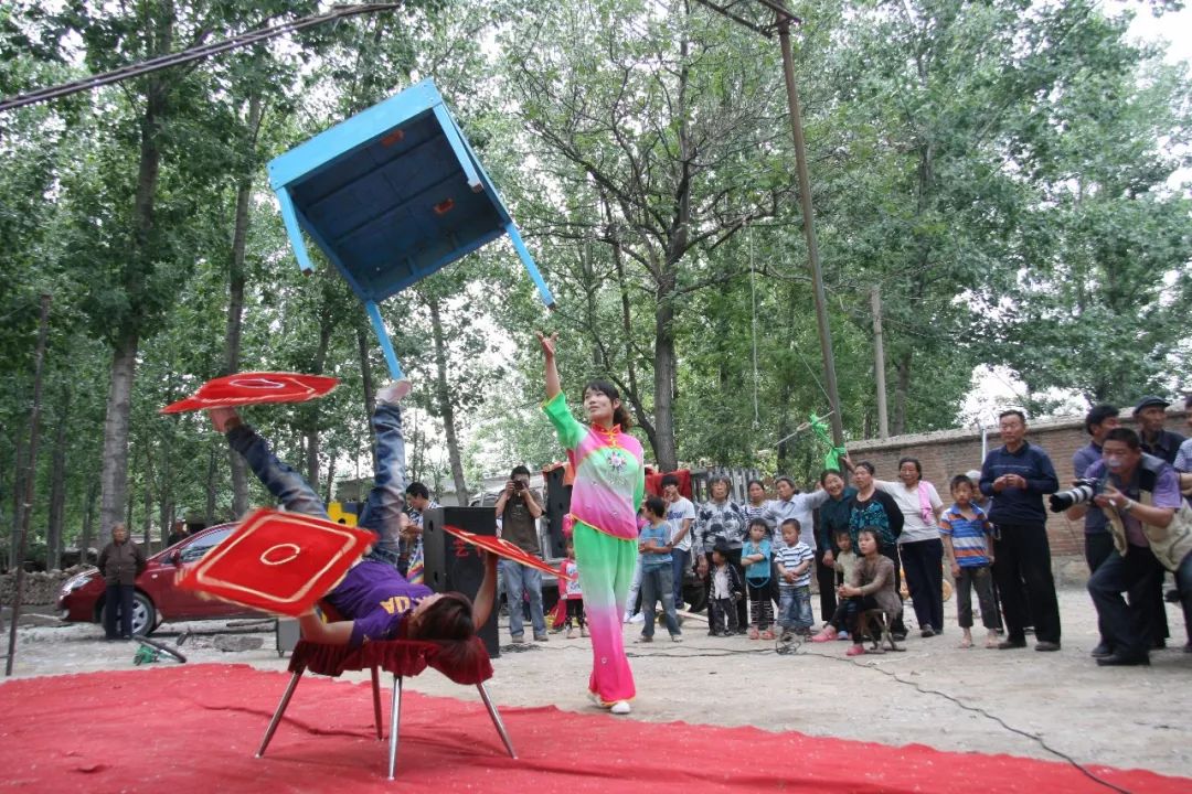 省级非物质文化遗产孔楼杂技记录了巨野民间杂技艺术的历史和发展