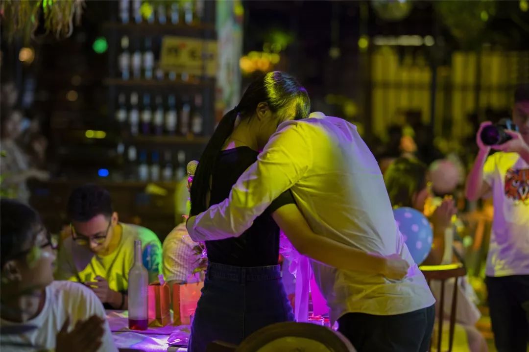 江都这场大型相亲会场面如此火爆一批小哥哥小姐姐现场牵手速来围观