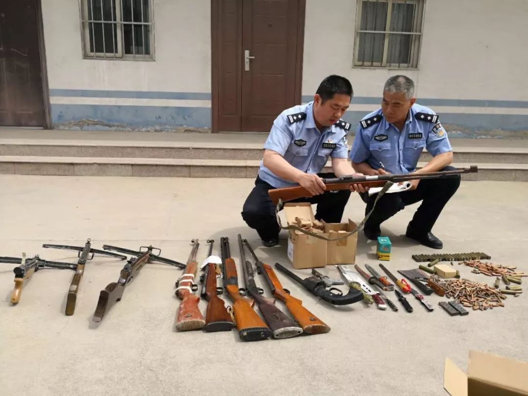 此次集中统一销毁活动以"销枪爆,除祸患,保大庆,护民安"为主题,充分
