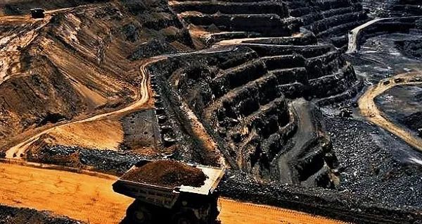 舆情观察 | 巴基斯坦某处露天煤矿宽至一英里,煤炭的丧钟不会敲响