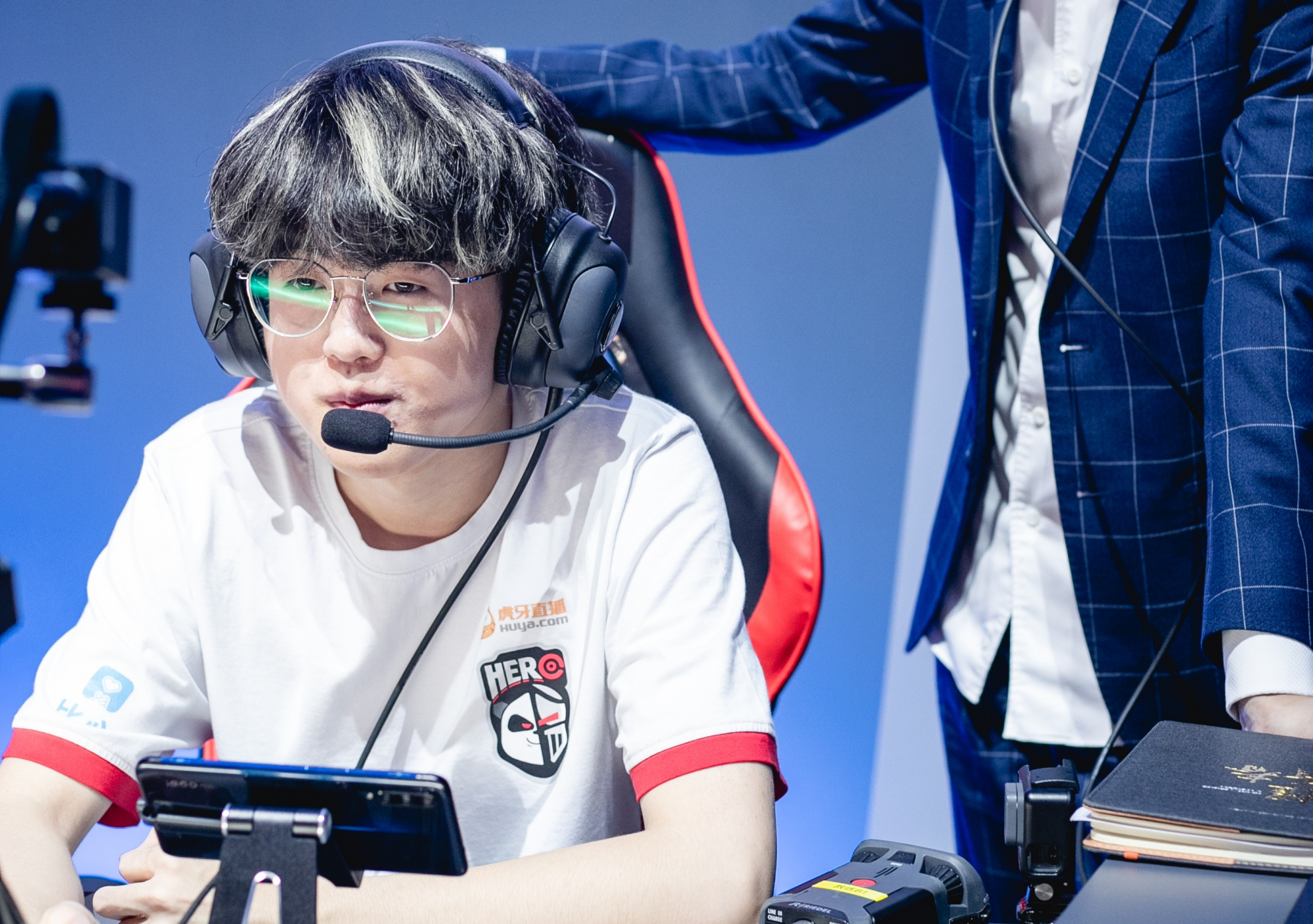 hero确认首发挂牌4人,久哲"商人本性"只留最初,选秀买回4人_赛季