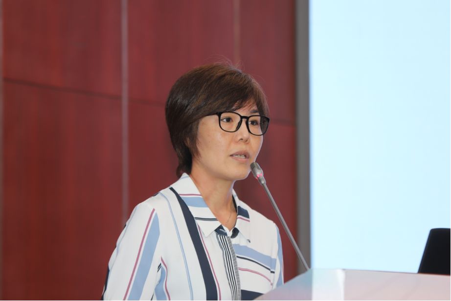 李蕊副主任护师授课上午下半场的专题讲座由首都医科大学附属北京妇产