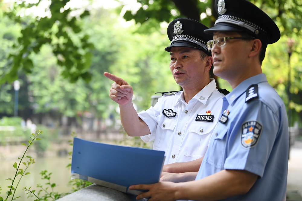 海珠区公安分局相关负责人表示,建立河道警长制,能充分发挥公安职能