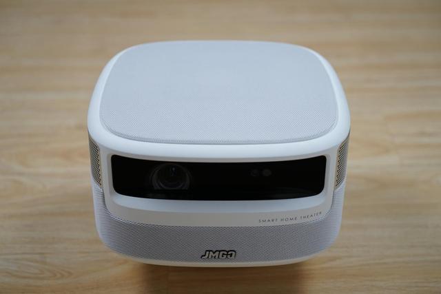 投影仪为何越来越有市场看完坚果j9你就知道了