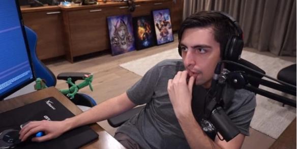 国外人气主播账号被黑 还被威胁发自己与女友的果照_@shroud