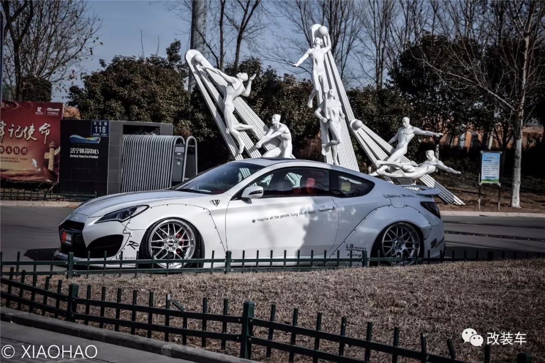 10多万买辆平民后驱跑车爆改劳恩斯酷派宽体低趴改装