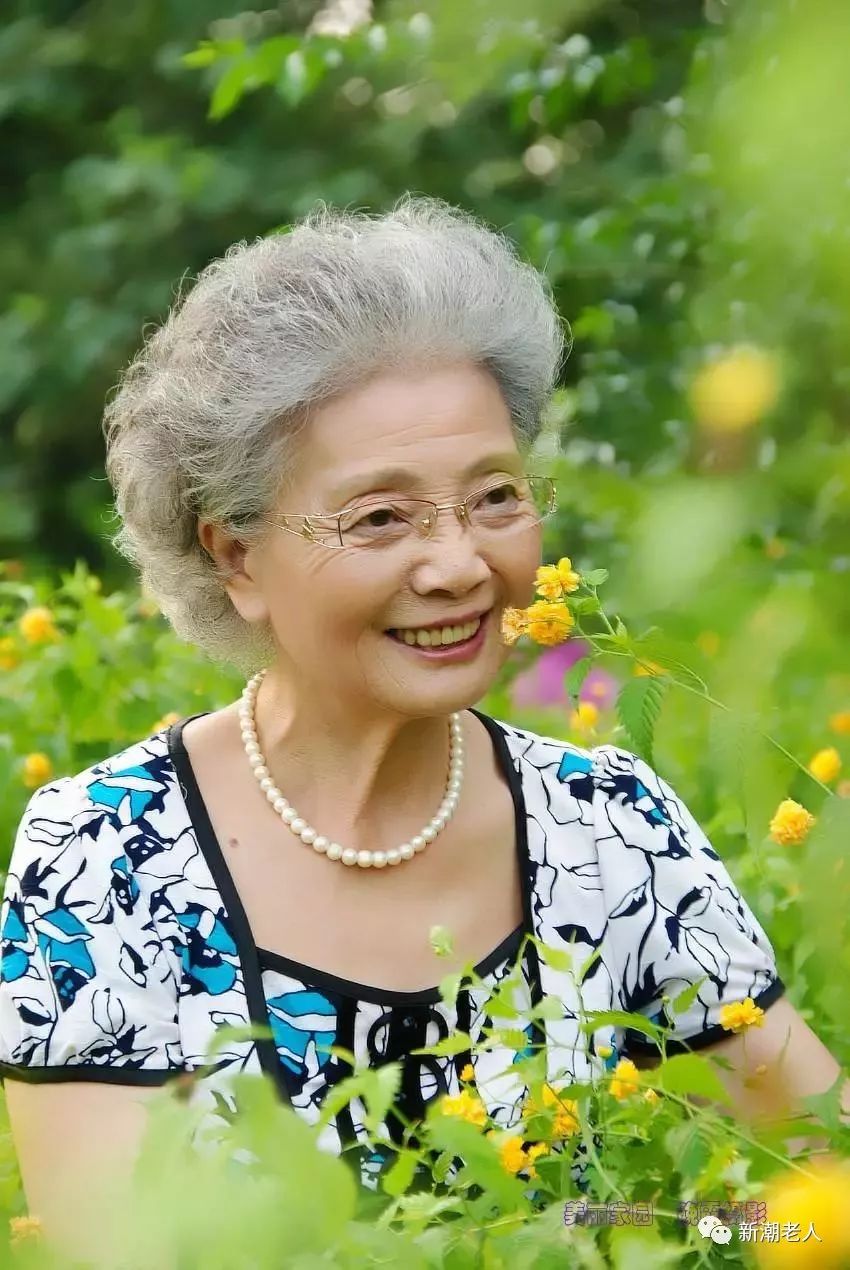 88岁的她成为中国最时尚的奶奶美得令人心醉