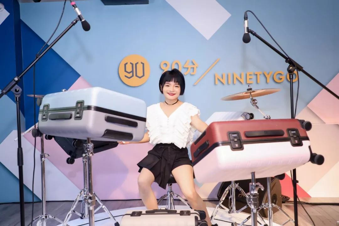 中国第一女鼓手石璐:打破偏见,乖乖女和妈妈也可以玩乐队