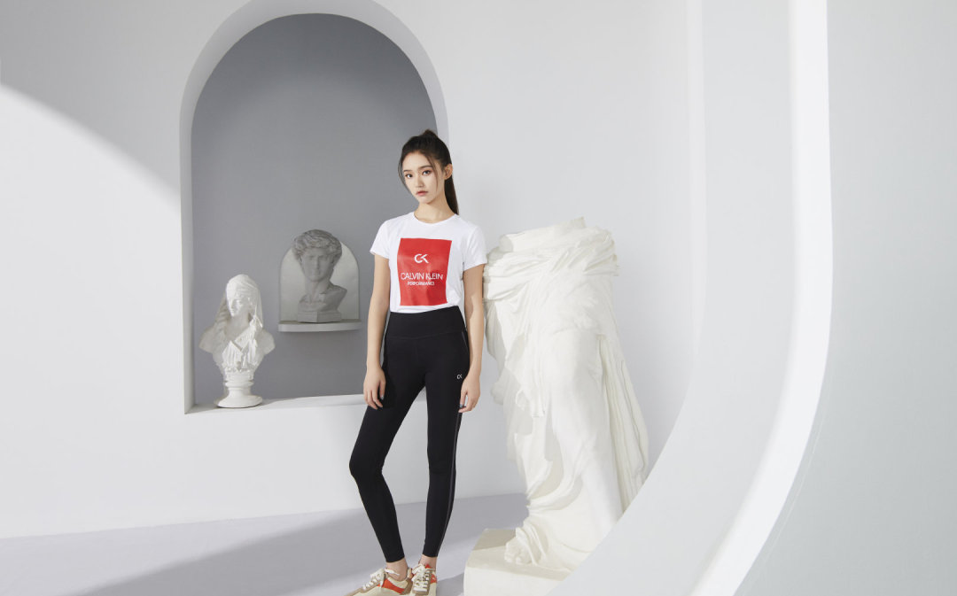 除了不能有赘肉,还要有人鱼线啦,腹肌啦,马甲