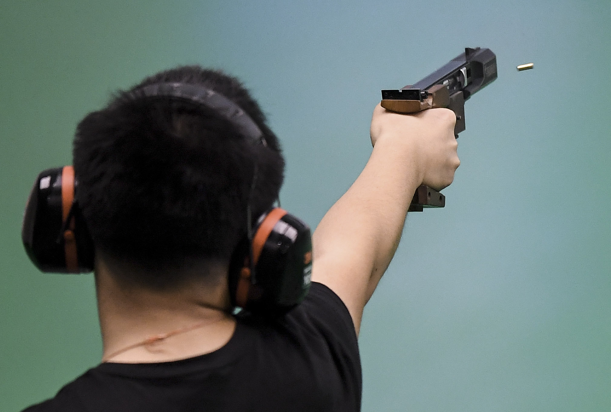 射击——体校甲组男子25米手枪速射个人决赛:刘杨攀夺冠
