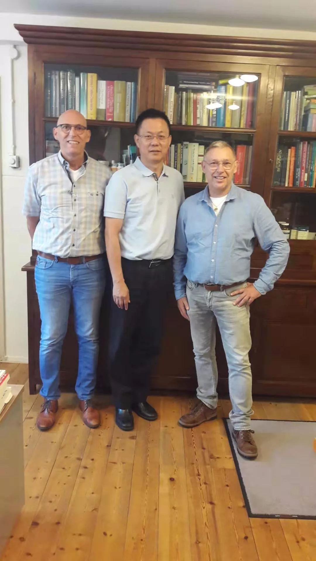 荷兰 | 第一次西人组织的巡讲:诚朴勤仁,星火燎原